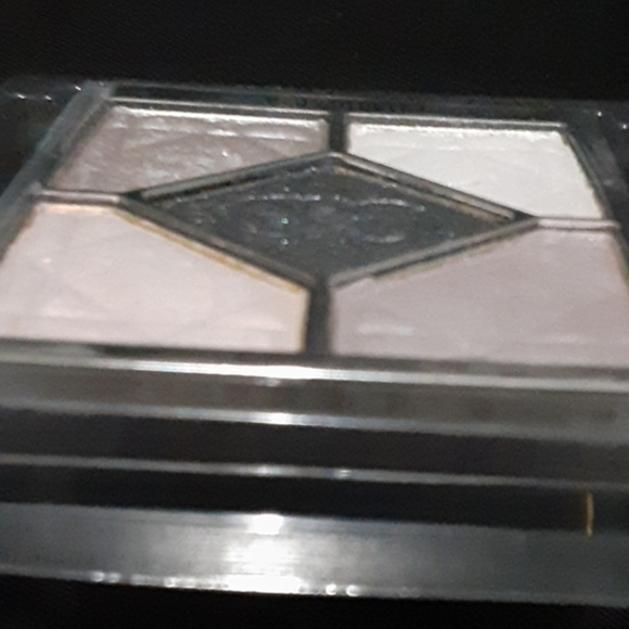 DIOR Eyeshadow Palette - Picture 5 of 8